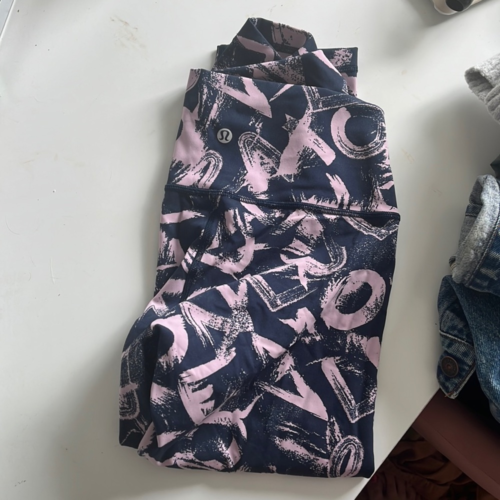 lulu cropped leggings size 6